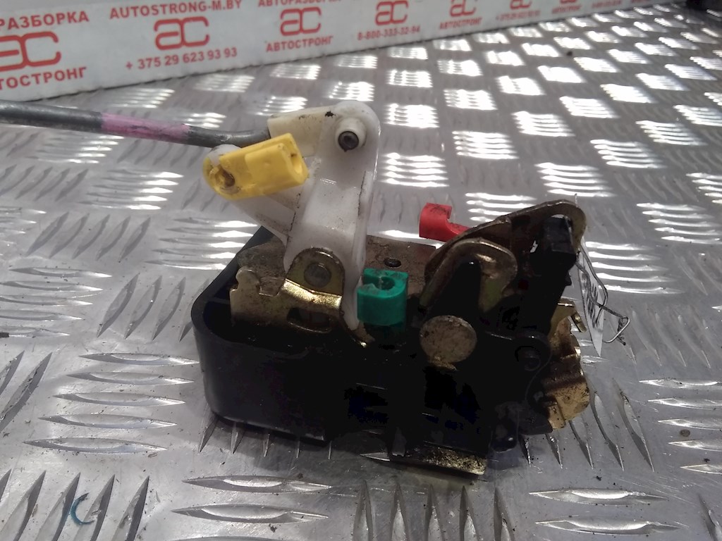 Замок двери задней левой CHRYSLER PT Cruser 2000-2010