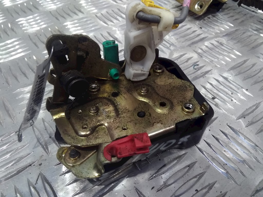 Замок двери задней левой CHRYSLER PT Cruser 2000-2010