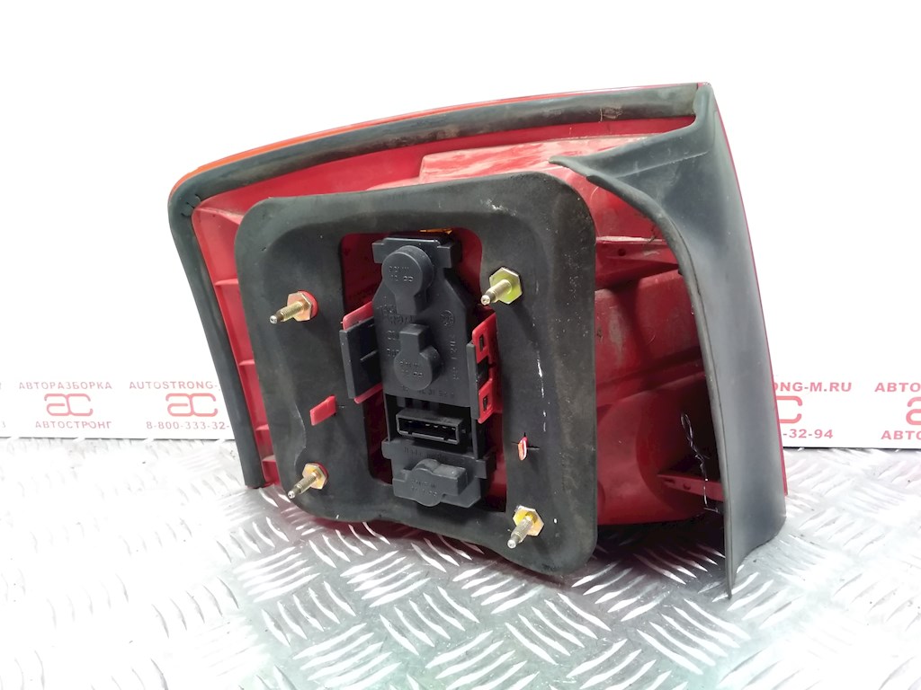 Фонарь задний правый AUDI A6 C5 1997-2004