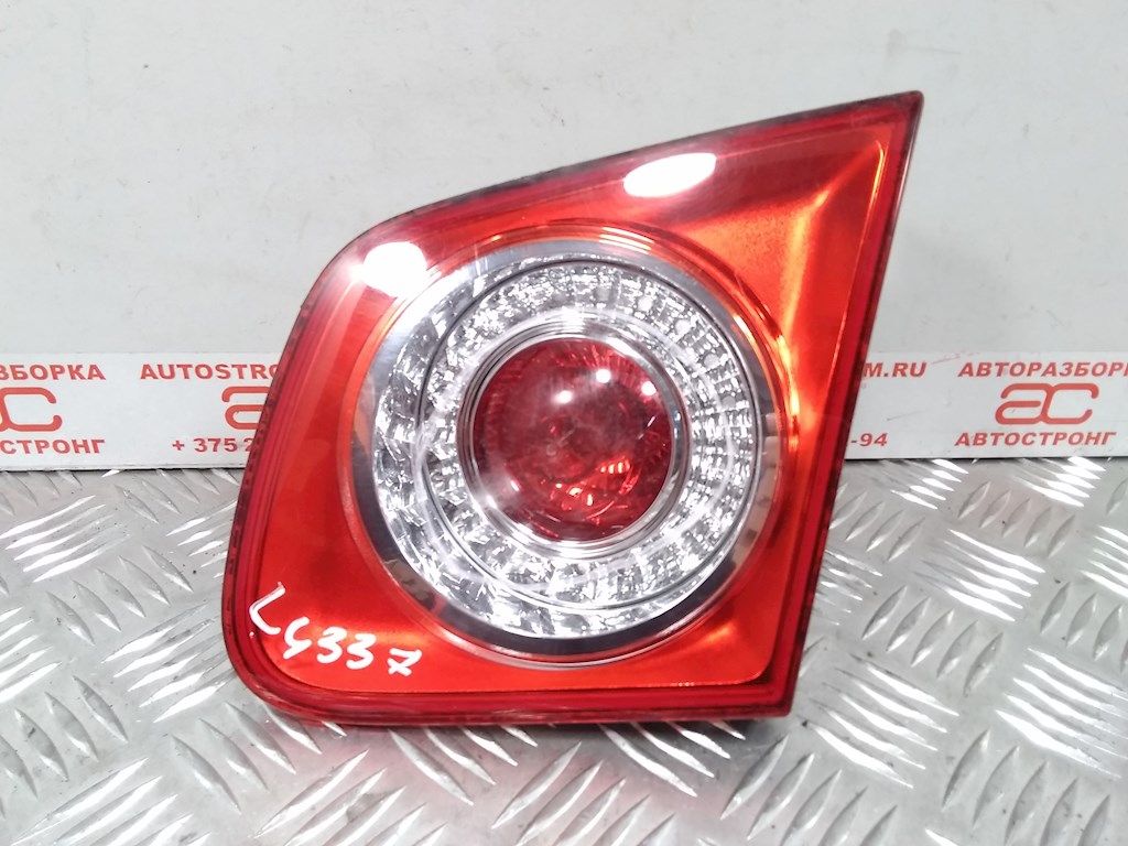 Фонарь крышки багажника правый Volkswagen Jetta 5 (2005-2010)