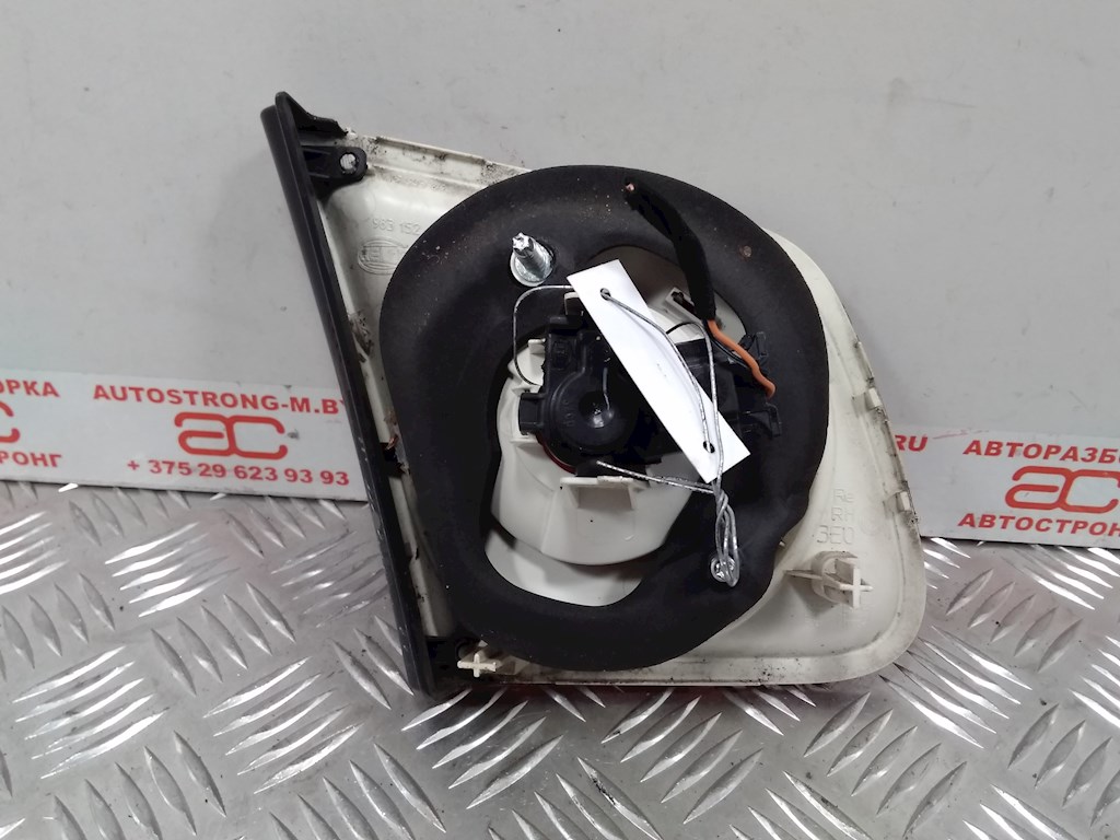 Фонарь задний внутренний правый VOLKSWAGEN Jetta V 2005-2011