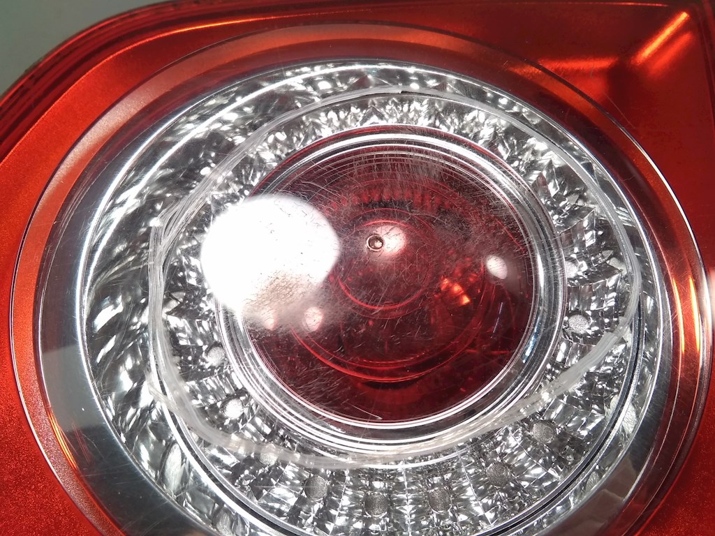 Фонарь задний внутренний правый VOLKSWAGEN Jetta V 2005-2011