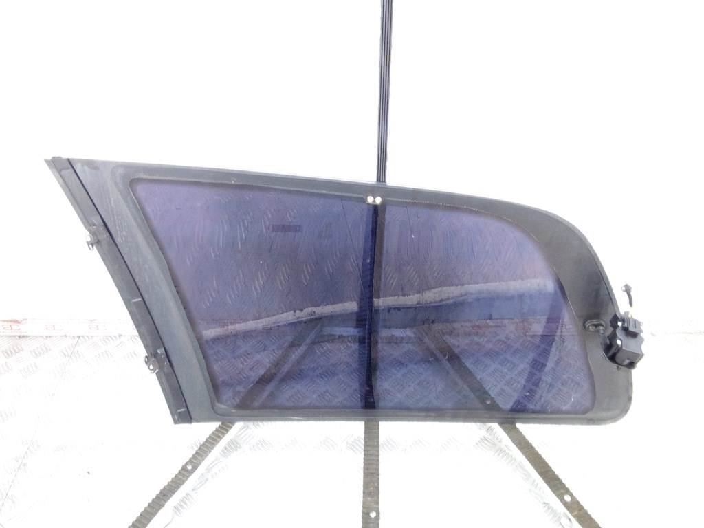 Стекло кузовное глухое правое SEAT Alhambra 1996-2010