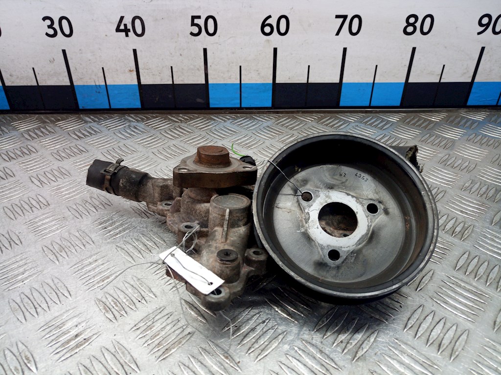 Насос водяной (помпа) OPEL Corsa C 2000-2006