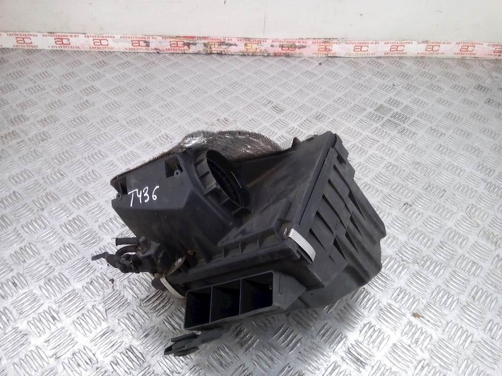 Корпус воздушного фильтра VOLKSWAGEN Touran 2003-2010