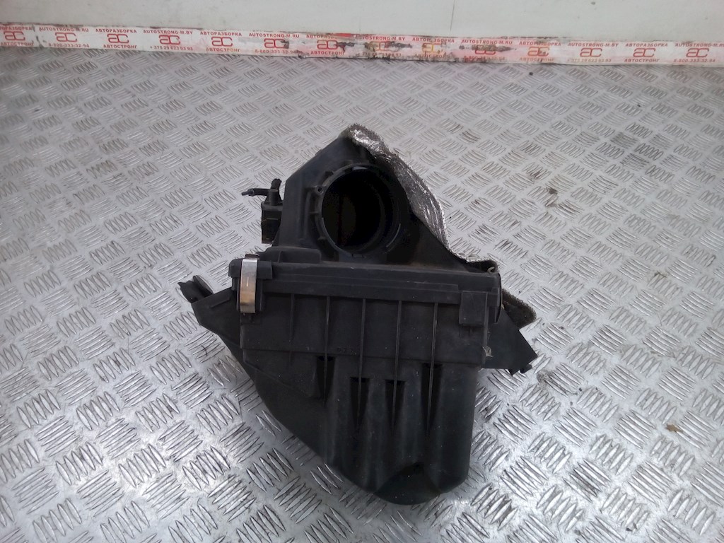 Корпус воздушного фильтра VOLKSWAGEN Touran 2003-2010