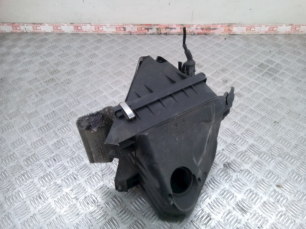 Корпус воздушного фильтра VOLKSWAGEN Touran 2003-2010