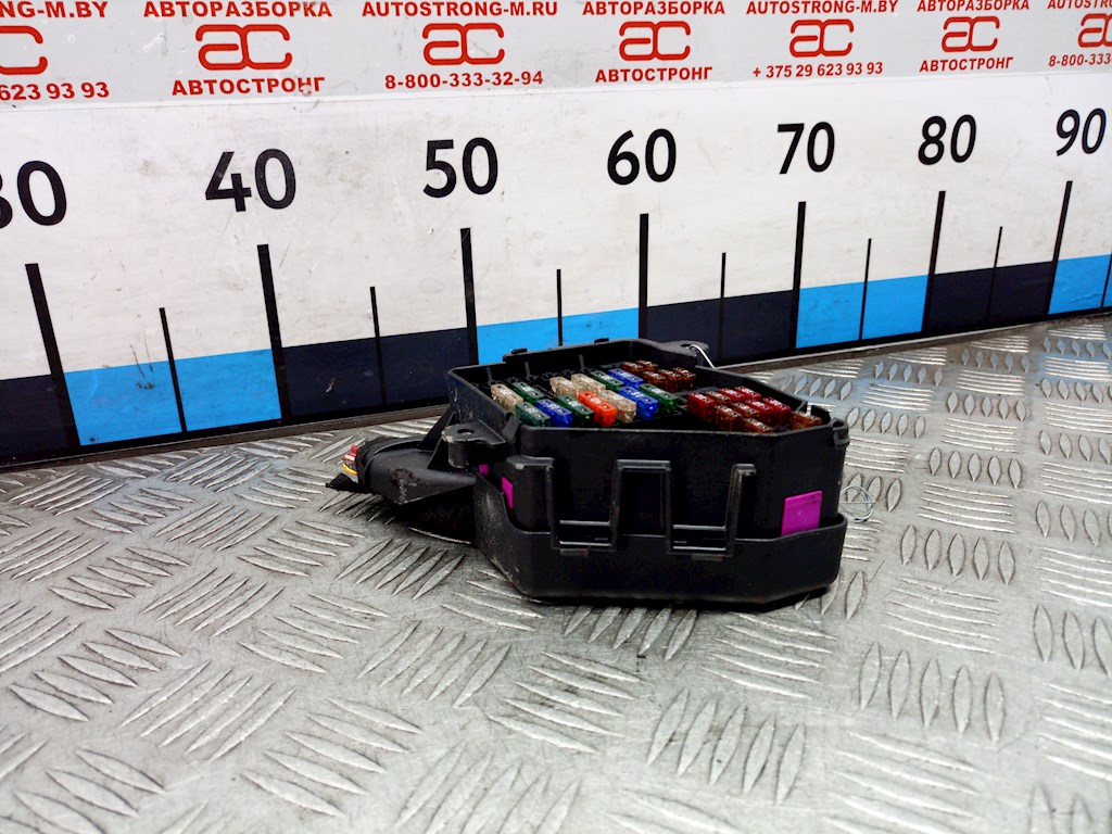 Датчик уровня в бачок омывателя AUDI A6 C6 2004-2010