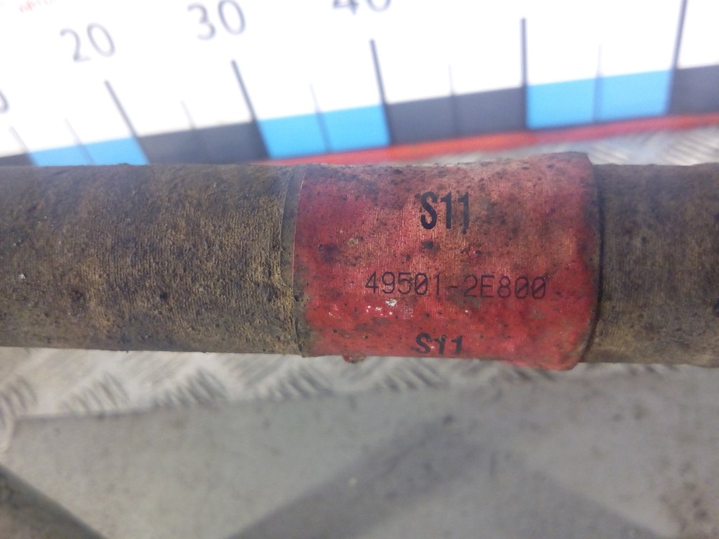 Полуось (привод, приводной вал) передняя левая HYUNDAI Tucson l 2004-2010