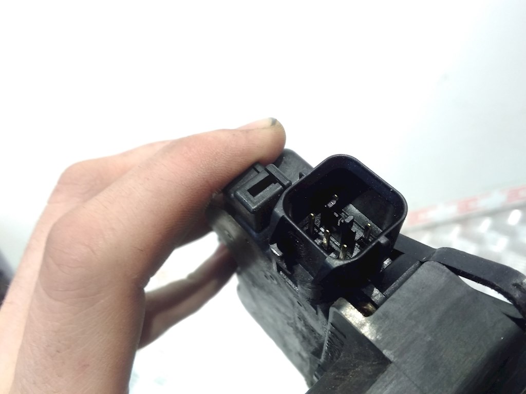 Замок двери передней правой MITSUBISHI Lancer IX CS 2000-2010