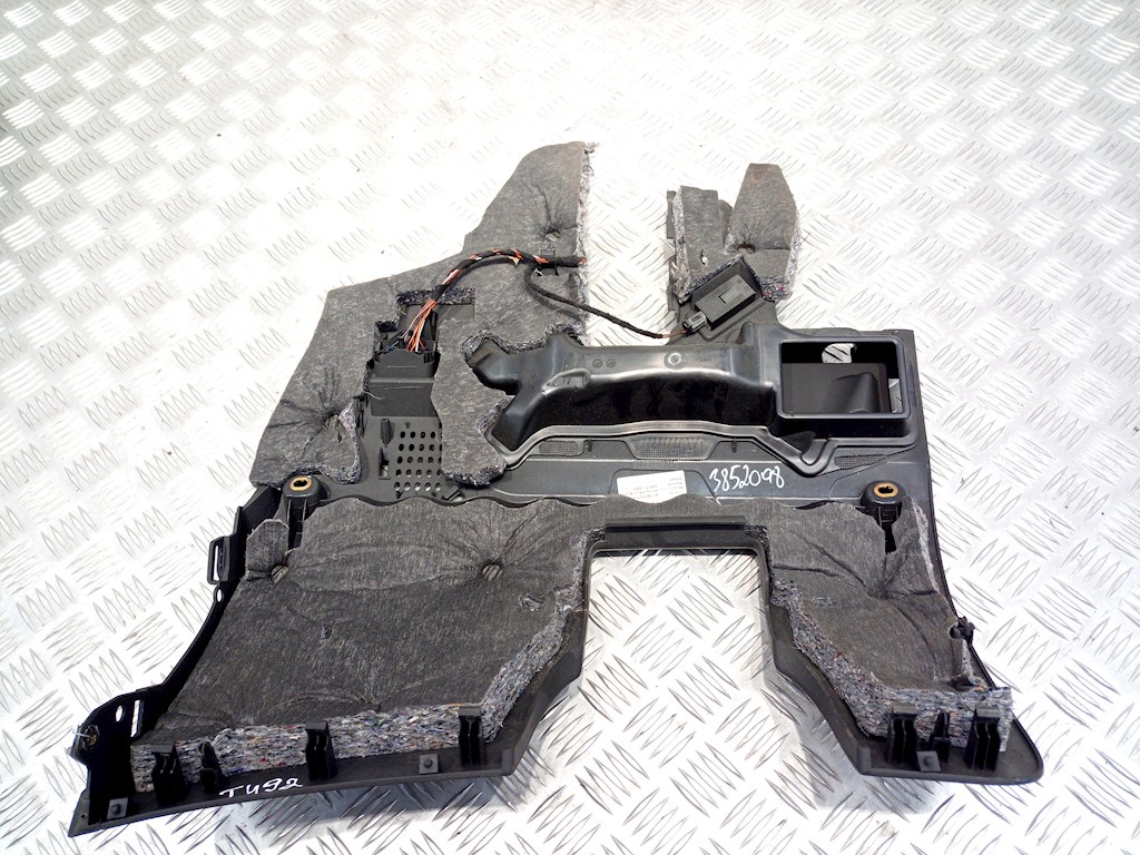 Накладка декоративная AUDI A6 C6 2004-2010