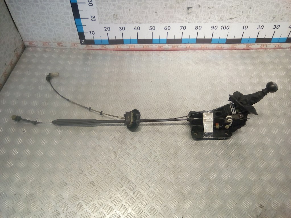 Кулиса (селектор) АКПП/МКПП в салоне PEUGEOT 307 2001-2008