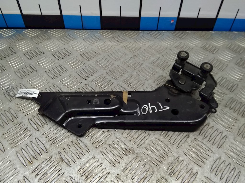 Ролик двери сдвижной (левый/правый средний верхний/нижний) KIA Carnival II 2006-2014