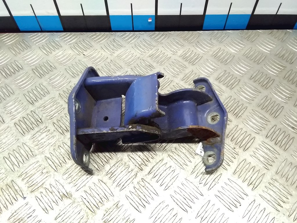 Петля двери распашной Renault Trafic 2 (2001-2014)