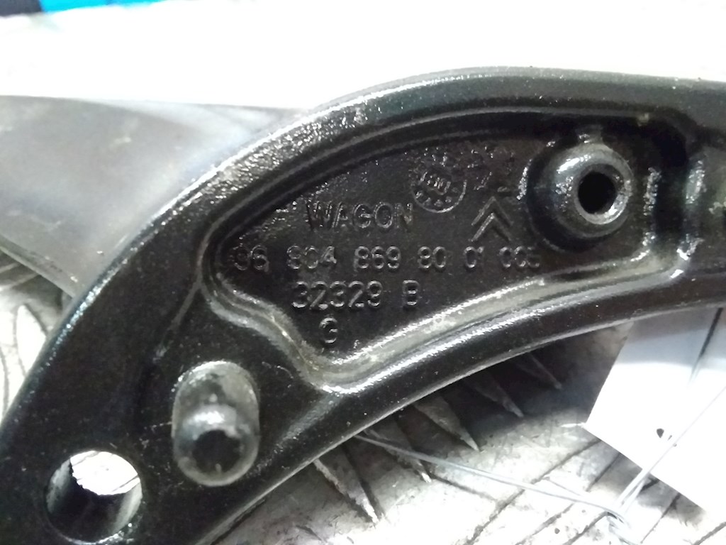 Ролик двери сдвижной (левый/правый средний верхний/нижний) CITROEN Berlingo 2008-н.в.