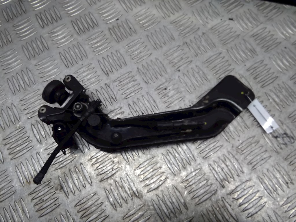 Ролик двери сдвижной (левый/правый средний верхний/нижний) CHRYSLER Voyager IV RG 2001-2007