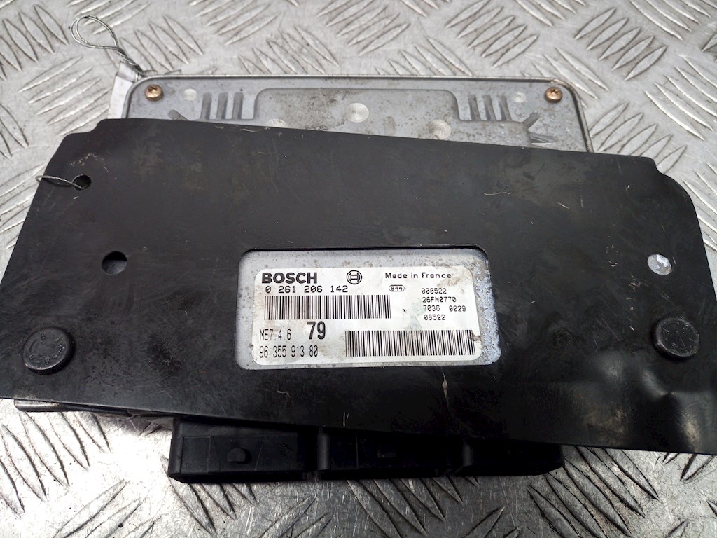 Блок управления двигателя (ЭБУ) PEUGEOT 406 1995-1999