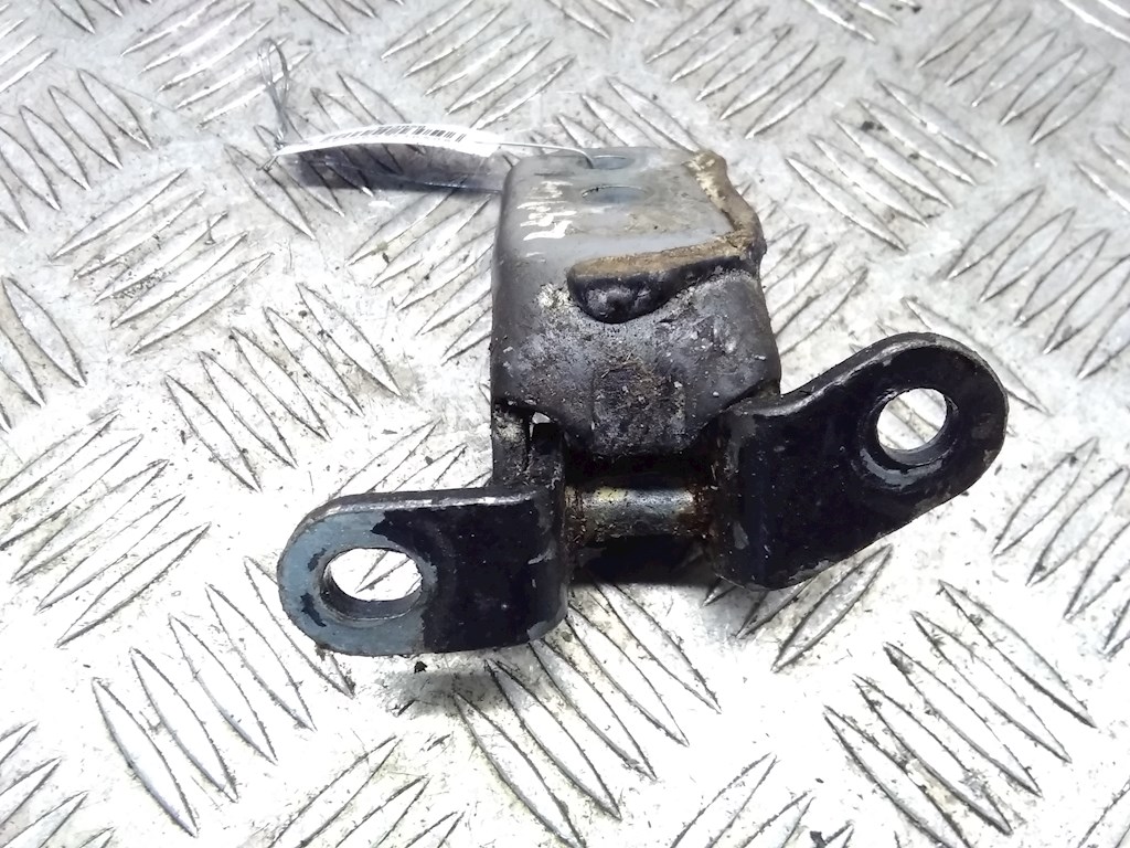 Петля двери передней правой Toyota Aygo 1 (2005-2014)