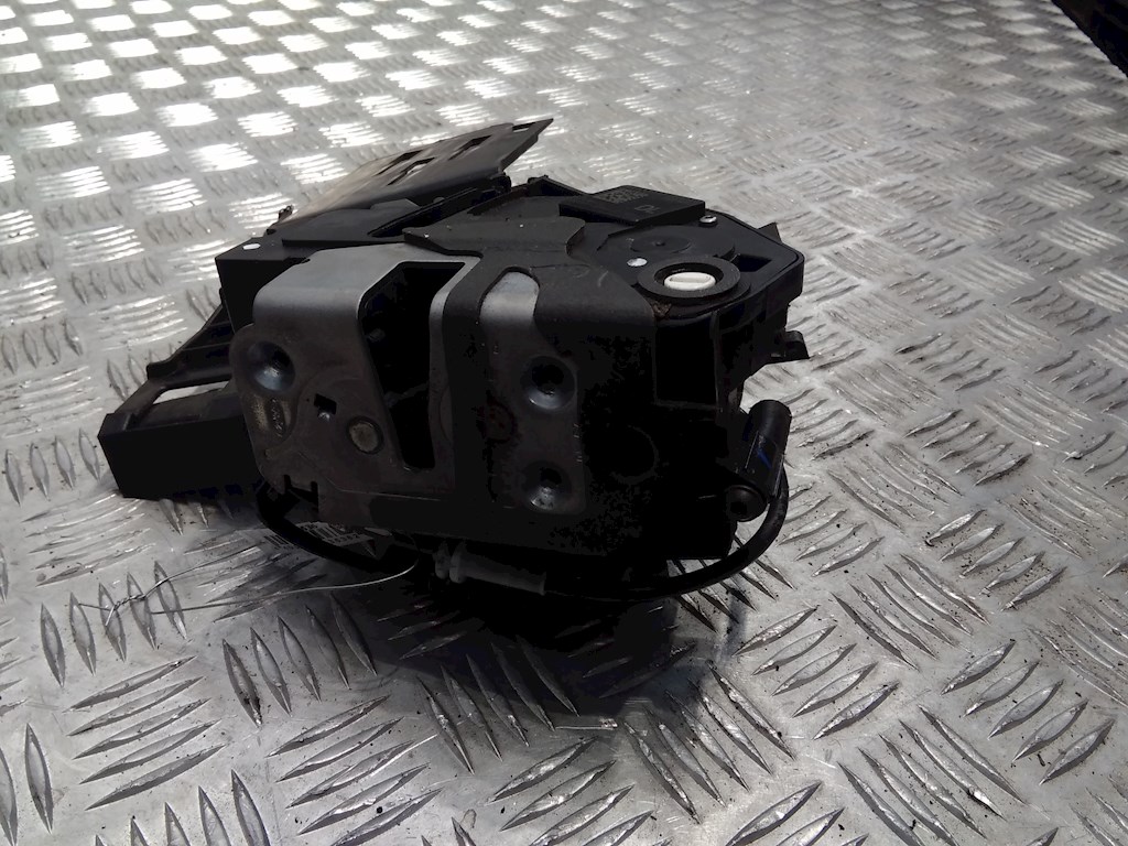 Замок двери передней правой FORD Fiesta 2008-2012