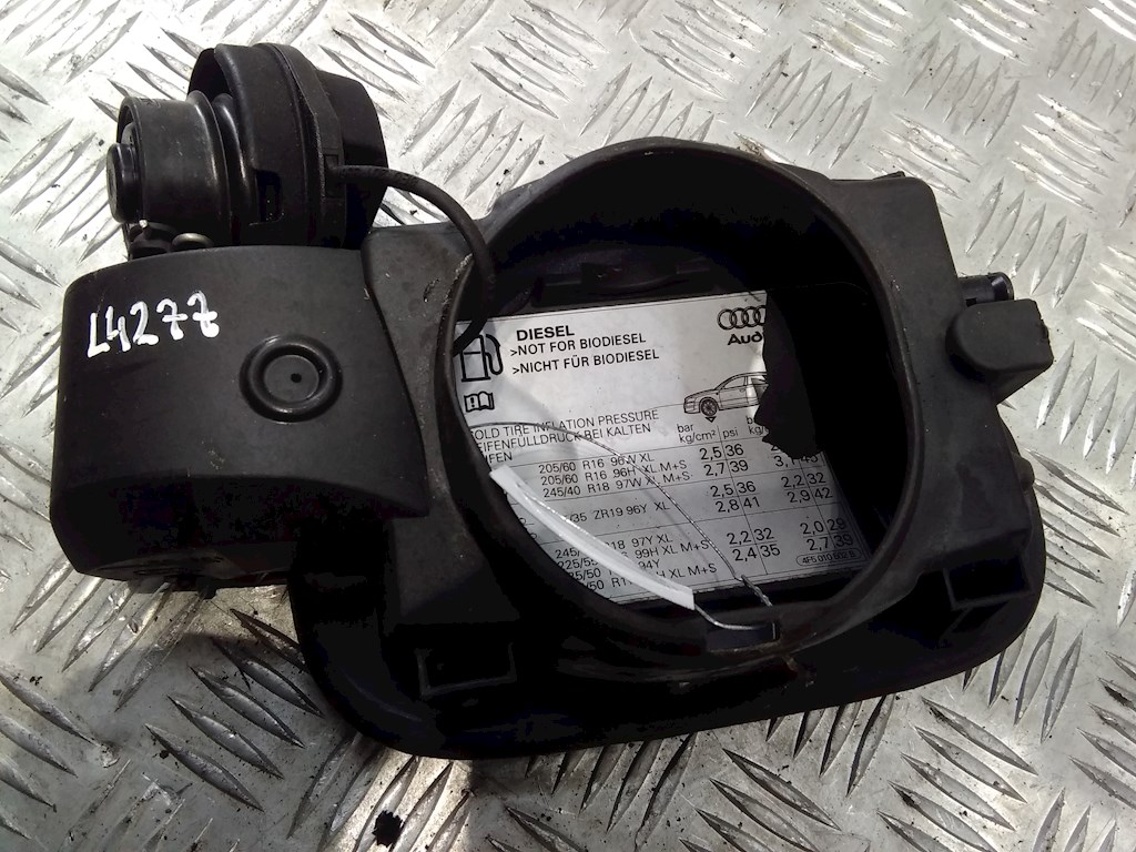 Лючок бензобака AUDI A6 C6 2004-2010