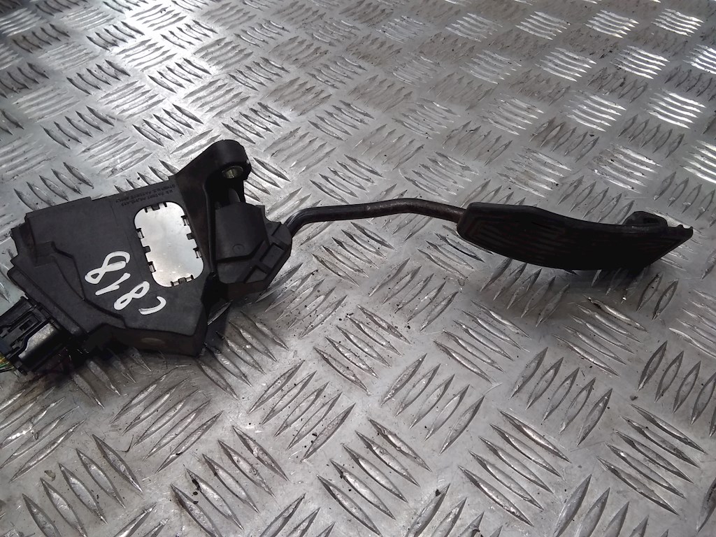 Педаль газа TOYOTA Avensis 2009-2015