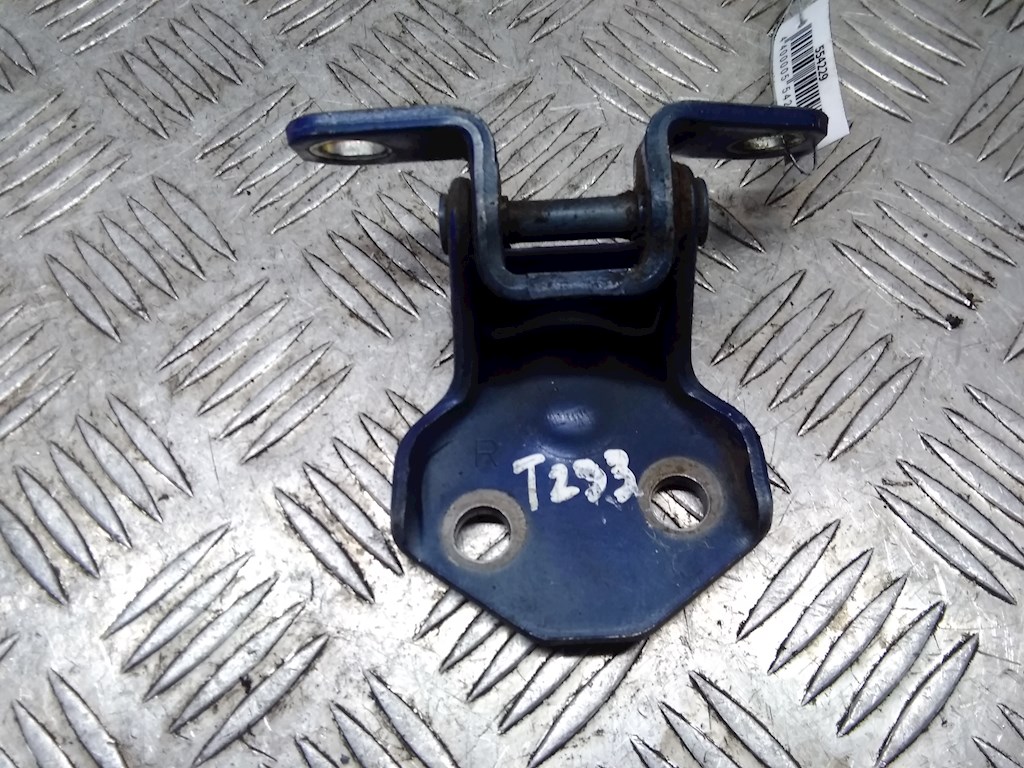 Петля двери передней правой Mazda Premacy (1999-2017)