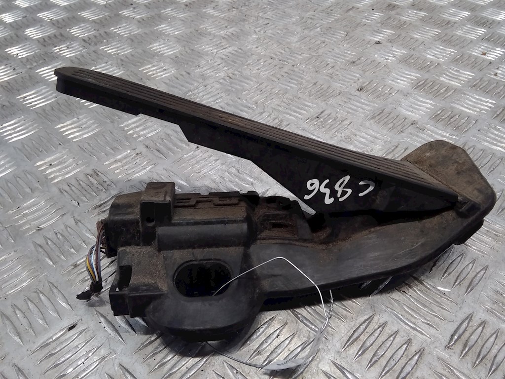 Педаль газа VOLKSWAGEN Passat B7 2011-2015