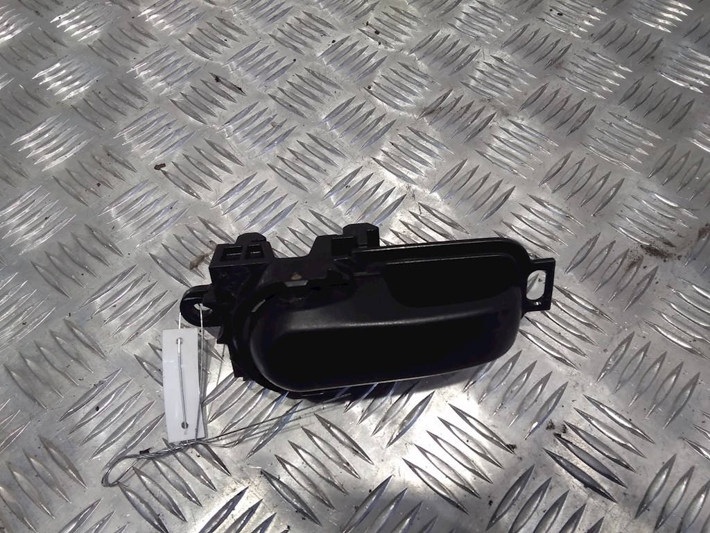 Ручка дверная задняя внутренняя левая NISSAN Tiida C11 2004-2014