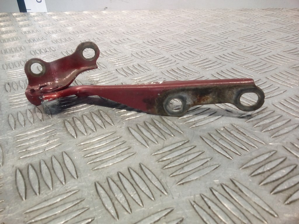 Петля капота левая/правая TOYOTA Yaris Verso 1999-2006