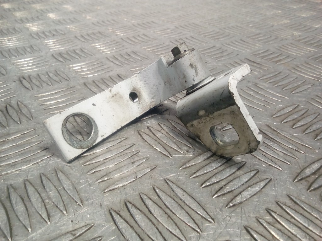 Петля двери задней правой Ford Focus 3 (2011-2019)