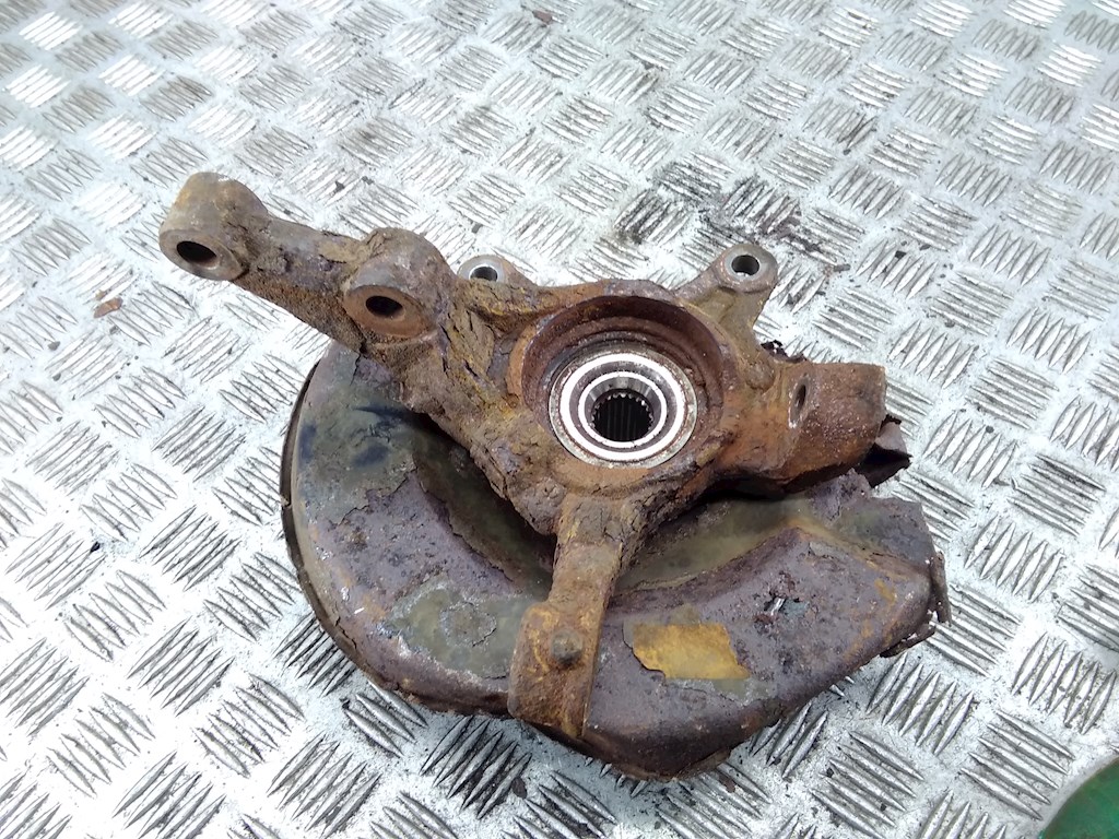 Ступица передняя левая TOYOTA Yaris Verso 1999-2006