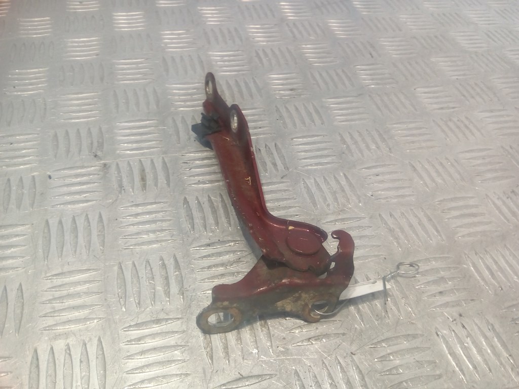 Петля капота левая/правая TOYOTA Yaris Verso 1999-2006