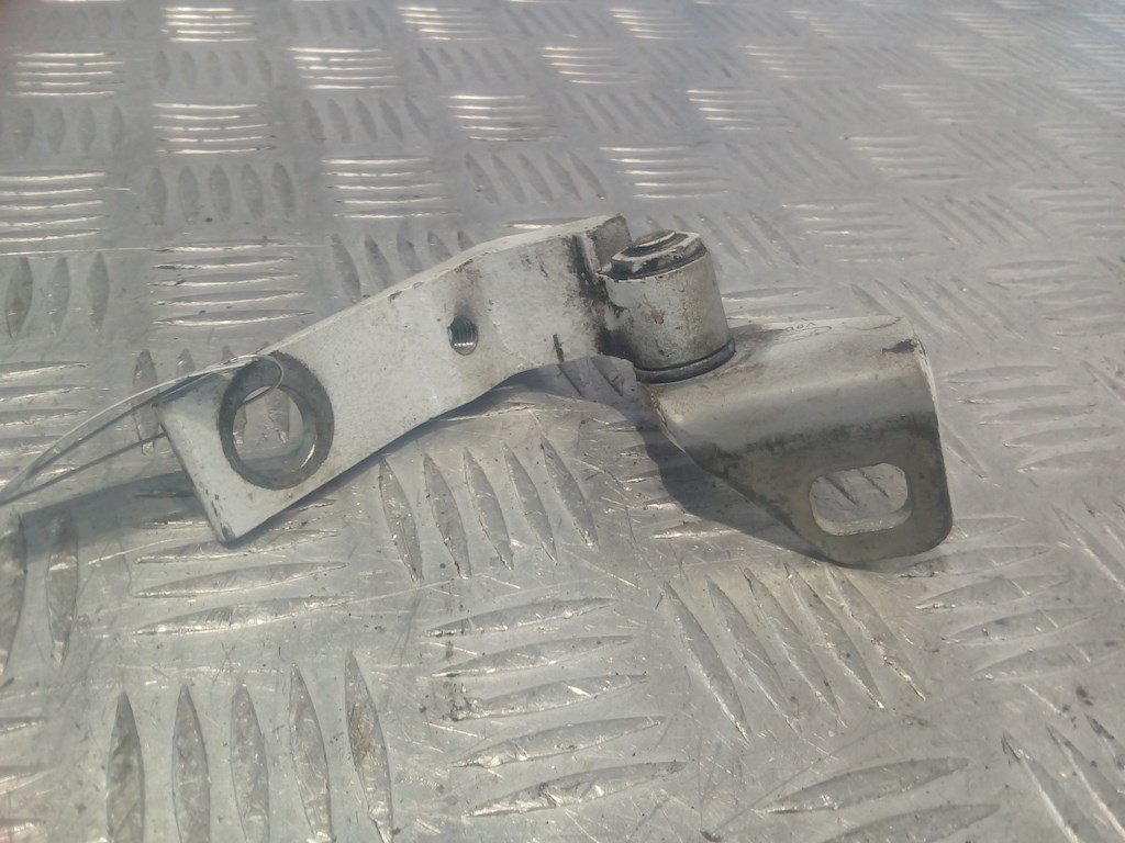 Петля двери задней правой Ford Focus 3 (2011-2019)