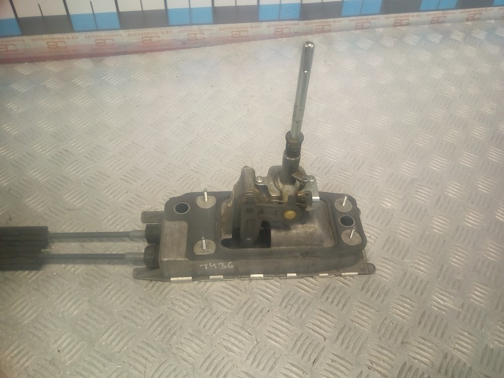 Кулиса (селектор) АКПП/МКПП в салоне VOLKSWAGEN Touran 2003-2010