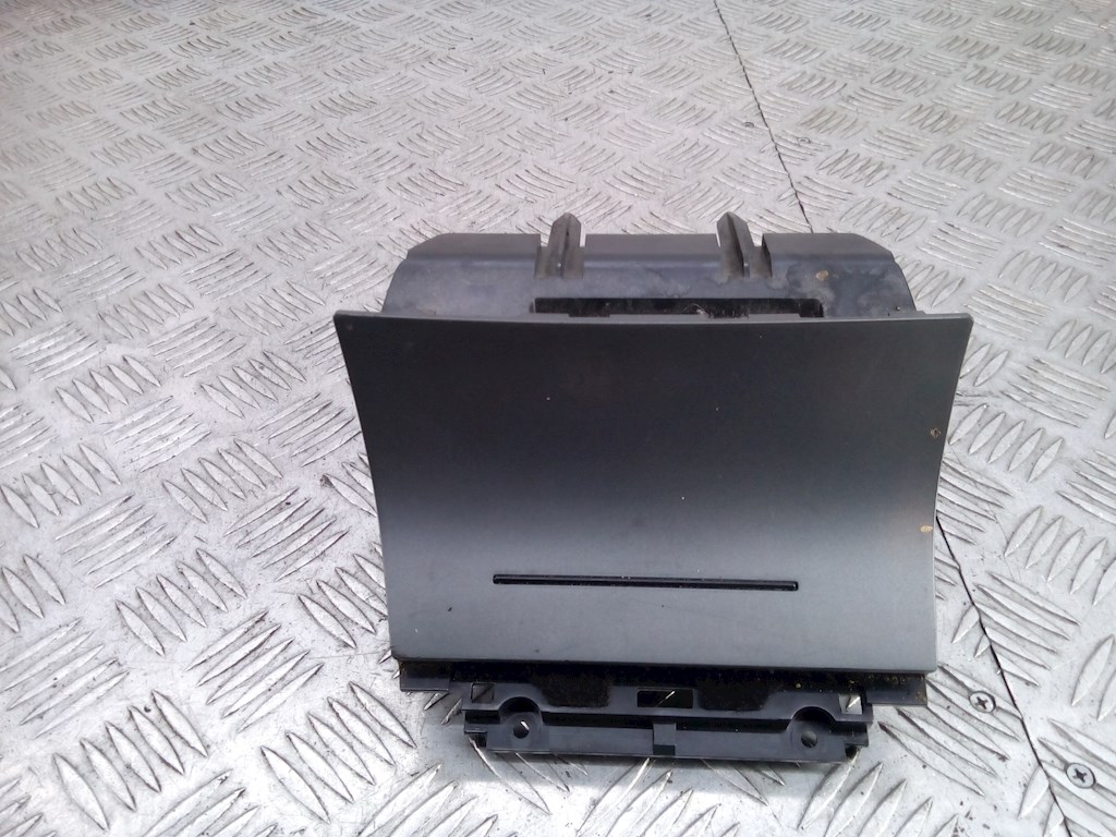 Бардачок SKODA Octavia A5 1Z- 2004-2013