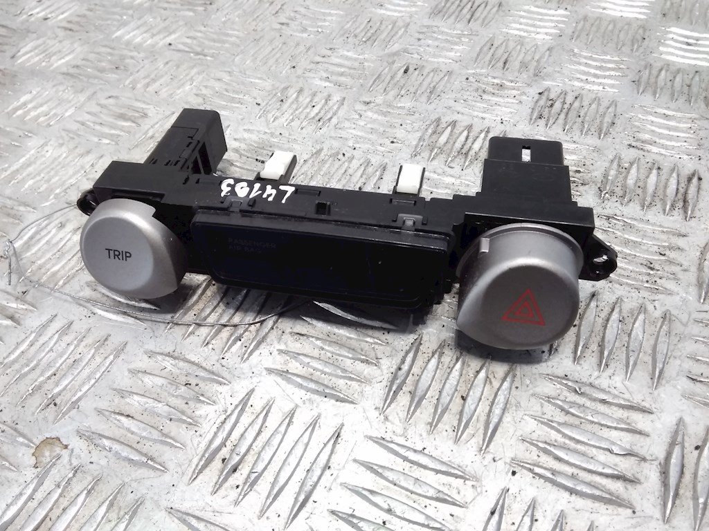 Кнопка аварийной сигнализации (аварийки) HYUNDAI i20 l 2008-2014