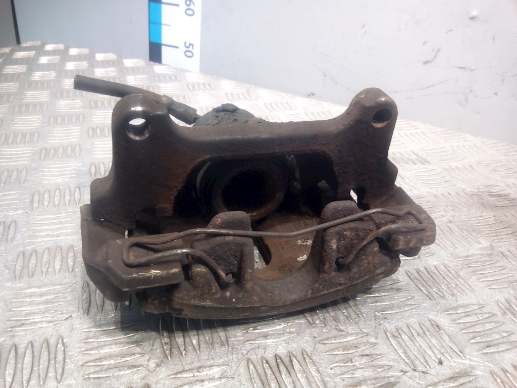 Суппорт передний левый VOLKSWAGEN Passat B6 2005-2011