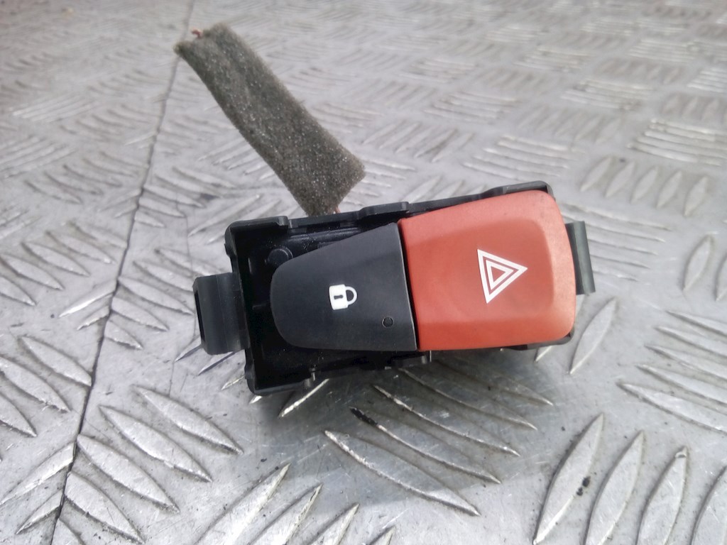 Кнопка аварийной сигнализации (аварийки) RENAULT Clio 2005-2012