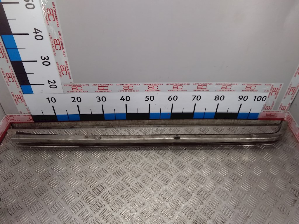 Направляющая сдвижной двери Volkswagen Transporter (T5) (2003-2015)