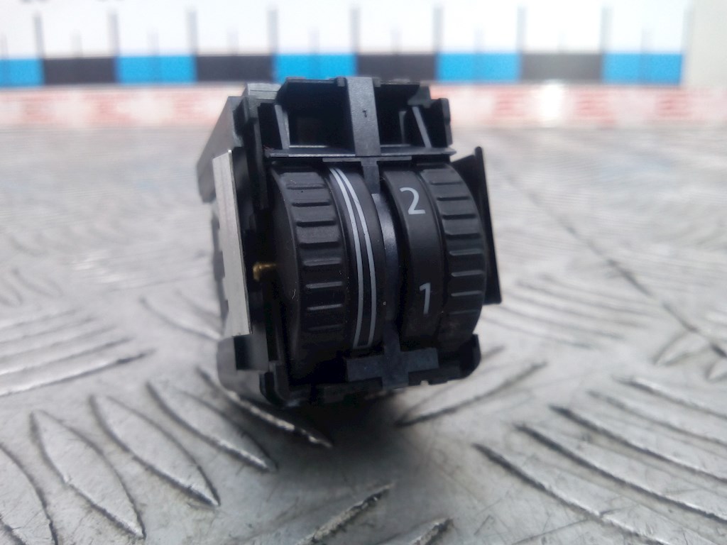 Кнопка корректора фар VOLKSWAGEN Passat B6 2005-2011