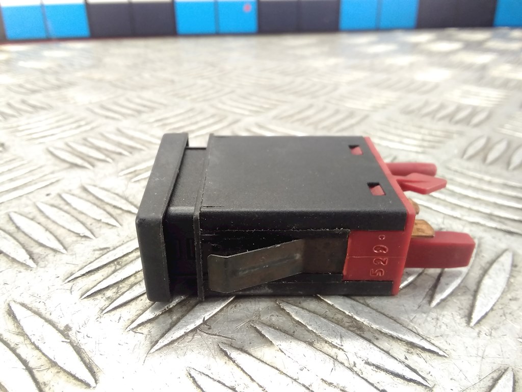 Кнопка антипробуксовочной системы VOLKSWAGEN Passat B5 1997-2005