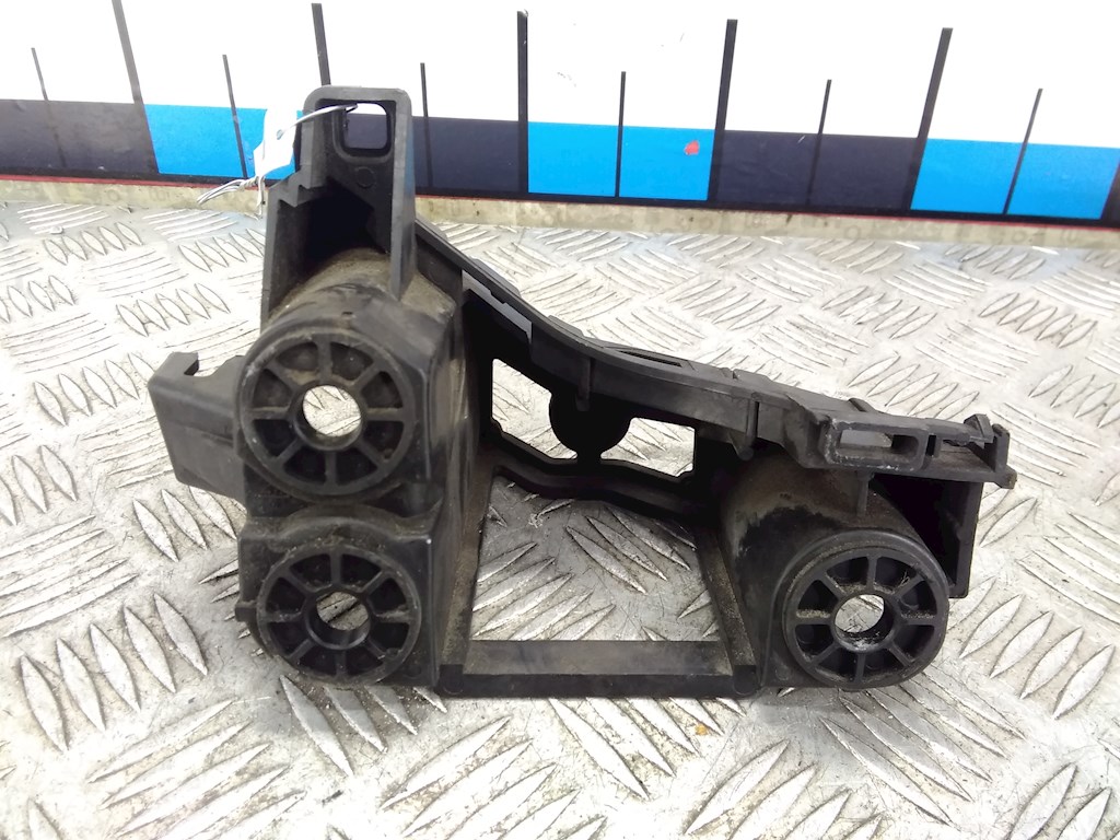 Кронштейн заднего бампера левый правый CITROEN C5 II 2007-2017