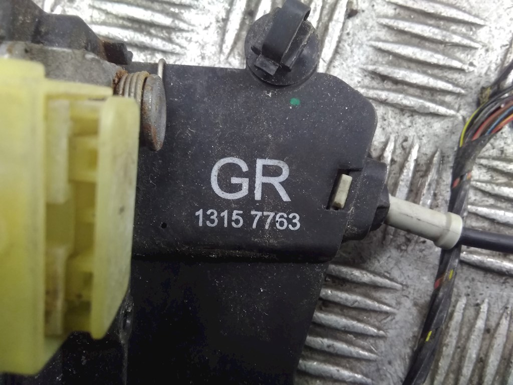 Замок двери передней левой OPEL Signum 2003-2008