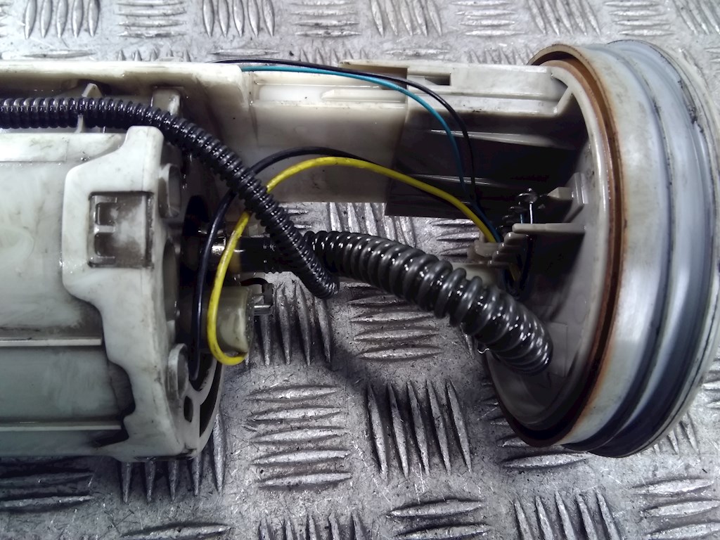 Насос топливный (электрический) VOLKSWAGEN Polo IV 2001-2009