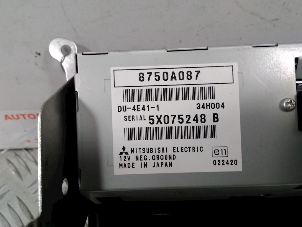 Дисплей информационный (компьютера) MITSUBISHI Grandis 2003-2011