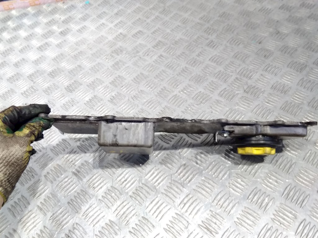 Крышка головки блока (клапанная) ROVER 45 1999-2005