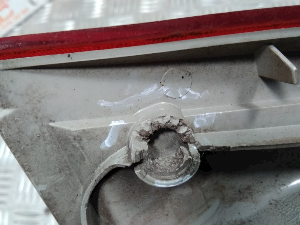 Фонарь задний внутренний левый KIA Carens 1999-2002