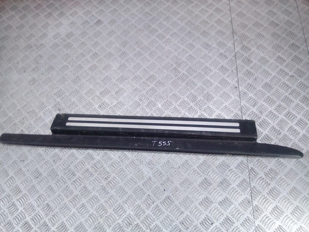 Накладка порога (внутренняя) Audi A4 B6 (2000-2006)