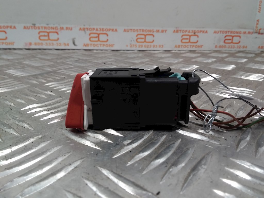 Кнопка аварийной сигнализации (аварийки) VOLKSWAGEN Golf V 2003-2009