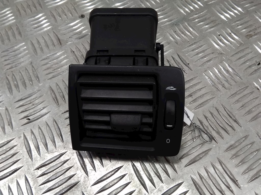 Дефлектор воздушный VOLVO V50 I 2004-2012